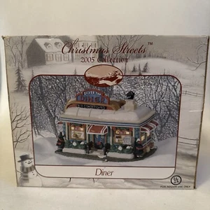 New Vintage Christmas Streets 2005 Collection 'Diner' Hand Painted Porcelain - Picture 1 of 6