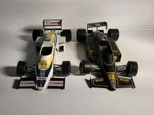 Bbarago 1/24 6107 Ayrton Senna Lotus 97T & 6105 Williams FW 08 - Ruota rotta - Foto 1 di 24