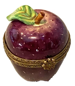 LIMOGES PEINT MAIN Schmuckschatulle ROTER APFEL - Gänseblümchenverschluss - MARQUE DEPOSEE - SIGNIERT PV - Bild 1 von 7