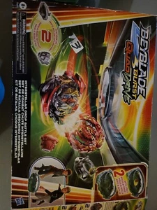 Beyblade Burst QuadDrive Interstellar Drop Beyblade Battle Playset - Foto 1 di 7