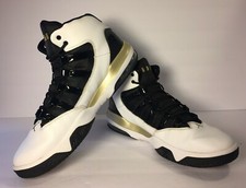 jordan max aura black white