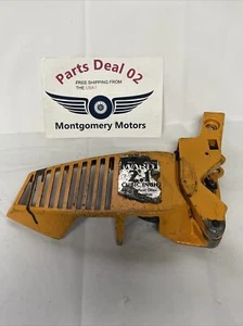 Used Montgomery Ward Chainsaw Side Cover Chain Brake TMY 24068A Chainsaw 2.1 cu - Picture 1 of 4