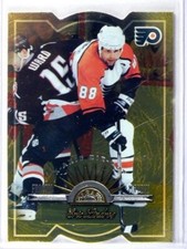 1997-98 Leaf Fractal Matrix Eric Lindros X-Axis Due Cut  #1