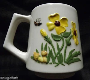 Taza de colección This is Guest levantada flor de abeja letras imágenes logotipo PW - Imagen 1 de 7