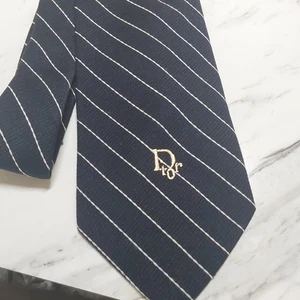Vtg CHRISTIAN DIOR Repp Tie Navy Blue White Striped Necktie 4"X55" - Picture 1 of 4