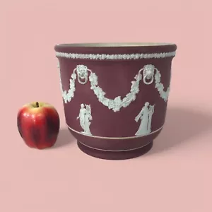 Ca. 1906 Wedgwood Crimson Jasperware Jardiniere / Planter - Picture 1 of 9