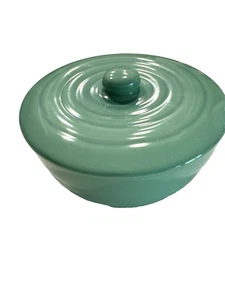 Vintage Bauer Ringware Green Casserole Bowl With Lid - Picture 1 of 2