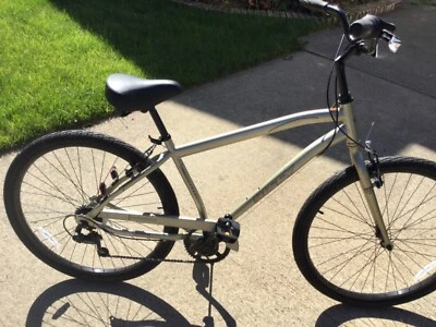 Huffy'' 27.5" Parkside SE Mens 7-Speed Comfort Bike with Perfect Fit Frame, Sage - Image 1 of 4