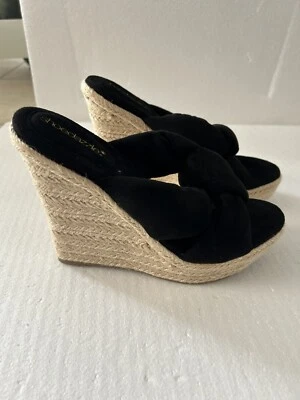 Cuñas de plataforma Shoedazzle Alina de gamuza negra talla 8 Foto 1 de 4