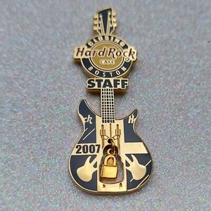 Hard Rock Cafe Boston ✯ 2007 🏛️ Closing Staff Guitar 🎖️ (#39538) ✯ 🌞 ✯ - Picture 1 of 2