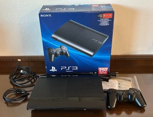 Sony PlayStation 3 Super Slim 250 GB con caja y controlador *probado y funcionando* - Imagen 1 de 7