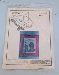 Studio M Kreuzstich Set #11596 NOS Love One Another - Bild 1 von 4