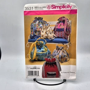 Simplicity Sewing Pattern # 3531 ~ CRAFTS ~ TOTE BAGS, PURSE in THREE SIZES - Picture 1 of 2