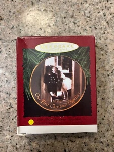 HALLMARK 1996 OUR FIRST CHRISTMAS TOGETHER Collector’s Plate New - Picture 1 of 1