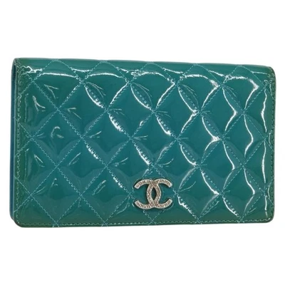 Auténtica cartera larga Chanel Matelasse charol azul plata CC 153143 Foto 1 de 4