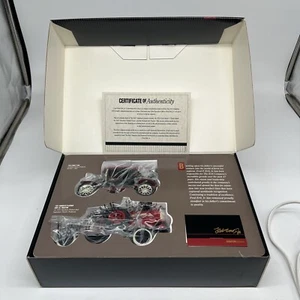 Toy Ertl Signature Diecast 1913 Ford Model T & 1931 Hawkeye & Farmall Tractor IH - Picture 1 of 8