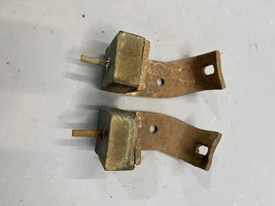 Dodge Monaco 1969 parachoques trasero soportes de protección soportes traseros cojines de impacto OEM OE Foto 1 de 4