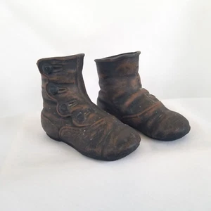Victoriano Alto Top 4 Botones Bebé Zapato Estatuillas Arcilla Cerámica - Imagen 1 de 9