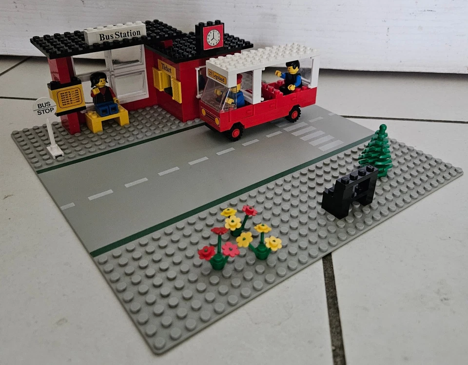 lego 379-1 bus station en trés bon état - Photo 1/1