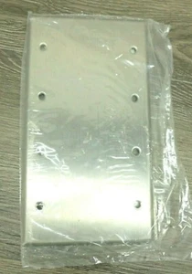 Dispositivos de cableado Cooper 93154-CAJA placa de pared 4G caja en blanco montaje STD SS - Imagen 1 de 5