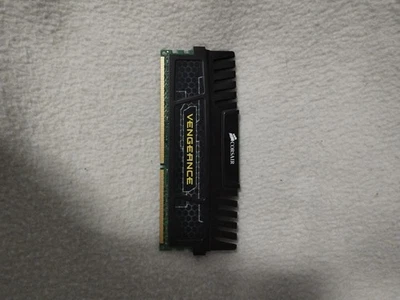 Corsair Vengeance RAM, CMZ16GX3M2A1600C10, 16GB (2x8GB), DDR3 1600MHz - Bild 1 von 2