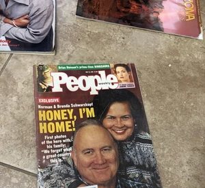 People Magazine May 13, 1991 Norman & Brenda Schwarzkopf Honey, I'm Home! Unread - Picture 1 of 1