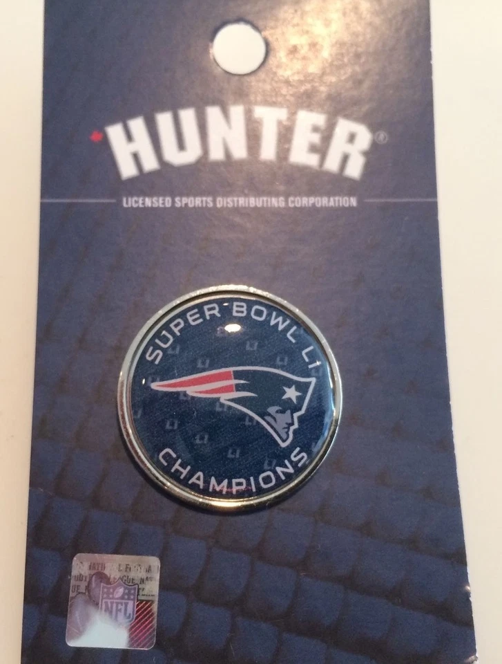 NFL New England Patriots Lapel Pin 2017 Super Bowl 51 LI Champions Football - Image 1 of 1