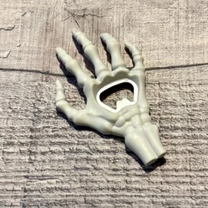 Skelett Hand Flaschenöffner Halloween Neuheit gruseliges Geschirr Deko - Bild 1 von 5