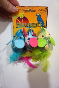 NUEVO CON ETIQUETAS MULTIPET MARGARITAVILLE GATO JUGUETE RATONES CON PLUMAS 3 PK - Imagen 1 de 4