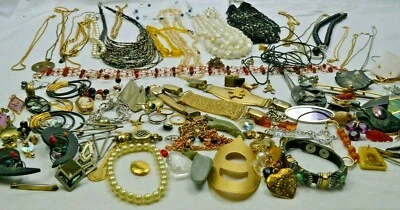 Schmuck Ohrringe  Halskette Ringe Modeschmuck Perlen Anhänger ca.100 Teile  6778 - Bild 1 von 4