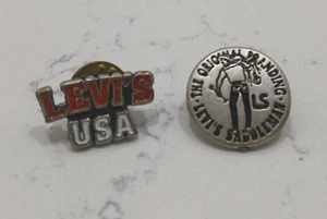 2 x Vintage Levi's Metal Pin Badges - Made in Italy - Picture 1 of 3
