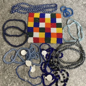 Vintage Crafting Seed Beads Parts Repair Jewelry Making Mixed Lot CRF7-4 - Picture 1 of 7