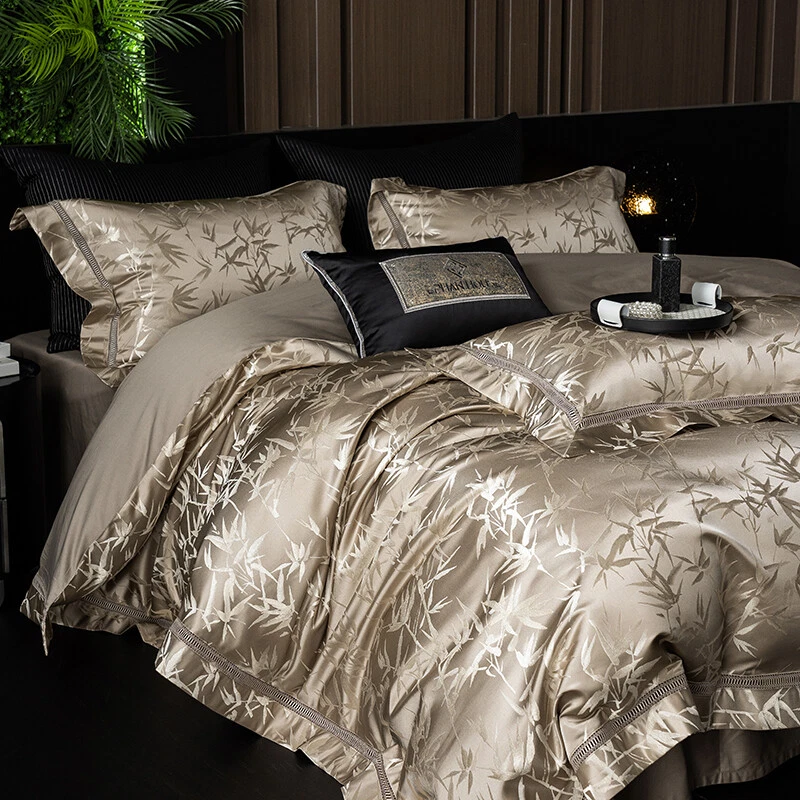 Yarn-dyed Jacquard Bedding Set 4pcs Quilt Cover Flat Sheet 2 Pillowcases Silky - Image 1 of 4