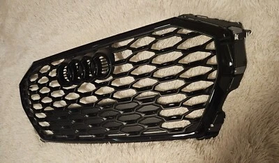 !!  NEW !!     !!   Original!!  GENUINE AUDI Q3 83A Front Grille 83F853651B - Image 1 of 4