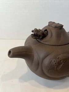Tetera Yixing con Caño de Dragón Decoración Hecha con Arcilla Marrón - Imagen 1 de 13