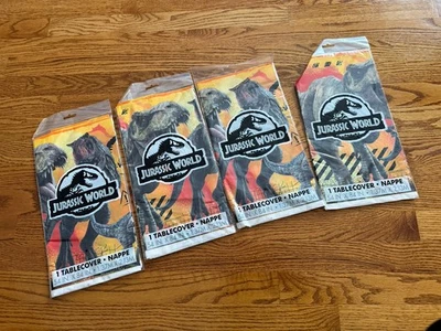 4 новых нераспакованных пластиковых скатерти 54 x 84 дюйма для вечеринки на день рождения - Изображение 1 из 2