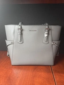Michael Kors Voyager East West Tote Bag - Gray (5507) New - Picture 1 of 8