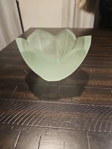 Lenox Mint green Tulip Lotus Frosted Glass Flower Bowl/Dish 6"x 4" - Picture 1 of 8