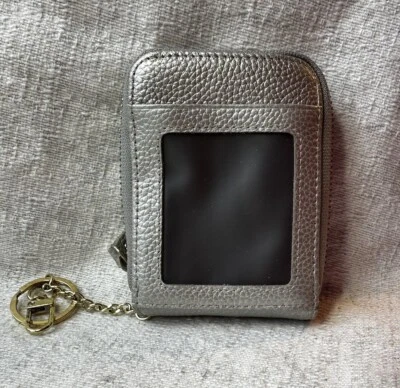 Mujer Cuero Plateado Pequeño Extensible Tarjetero/Monedero Usado Foto 1 de 4