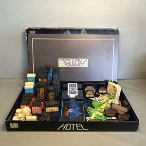 MB Spiele | HOTEL Brettspiel Große schwarze Ausgabe mit Laternen 1986 | #1 - Bild 1 von 13