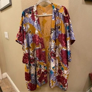 WORLD MARKET Women Floral Velvet Mustard Yellow Kimono Size One Size - Picture 1 of 10