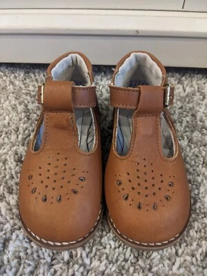 Zapatos Zimmerman Bronceados Correa en T Niño Pequeño Hecho en EE. UU. Cuero Talla ¿Quizás 5? Marrón Niñas  Foto 1 de 4