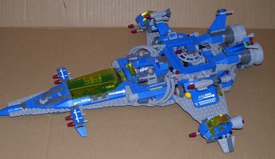 Lego Set #70816 Benny's Spaceship 99% Completo Foto 1 de 4