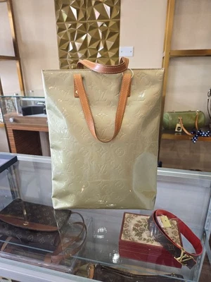 [TEST LISTING - NOT FOR SALE] Louis Vuitton Vernis Lead Tote Dial on NA - Image 1 of 4