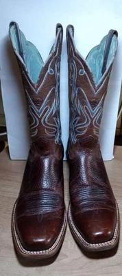 Ariat Women's Round-Up Boots, Size 8B, Brown/Blue, Square Toe, Leather Pre Own - Image 1 of 4