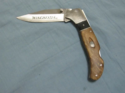  Navaja de bolsillo plegable Winchester con bloqueo trasero de borde fino  Foto 1 de 4