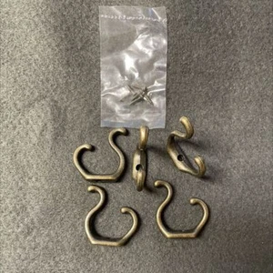 5 Pack Hooks Small 1-3/8 x 1-1/4" Antique Brass - Picture 1 of 2