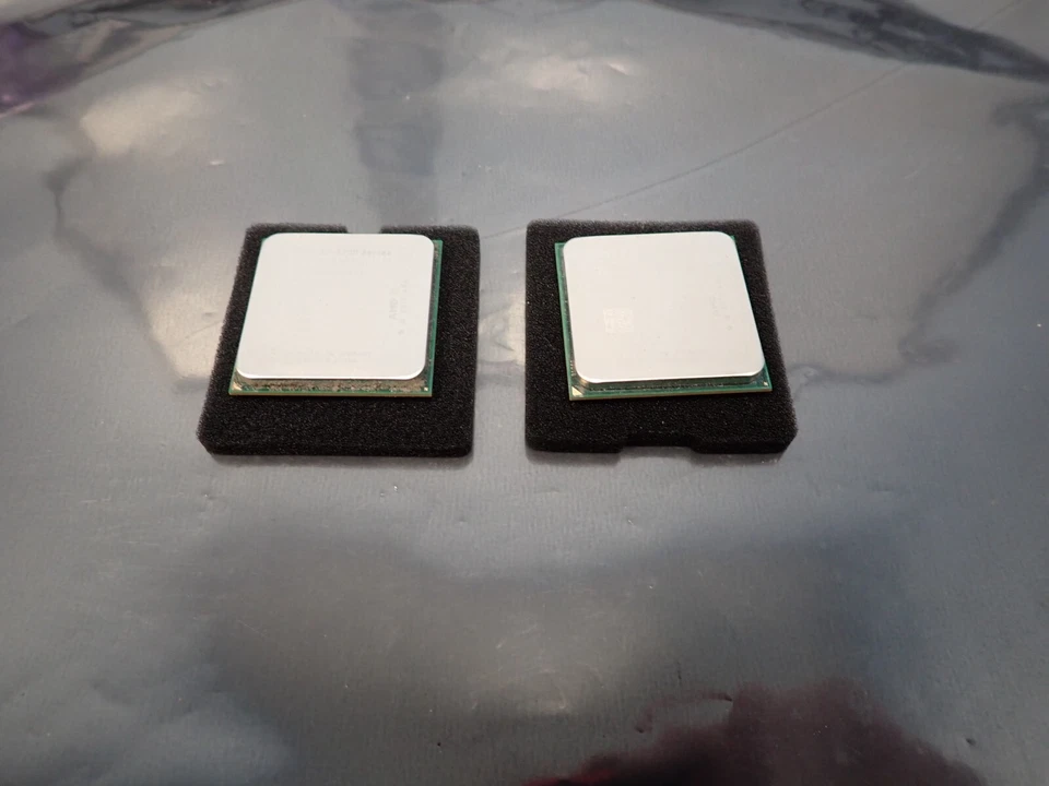 Lote de (2) AMD A4-Series A4-5300 - AD5300BOKA23HJ Socket FM2 CPU Dual Core Foto 1 de 1