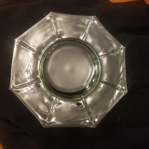 Set of 2 Vintage Depression Glass Green Etched Octagon 8 inch salad plates - Picture 1 of 4