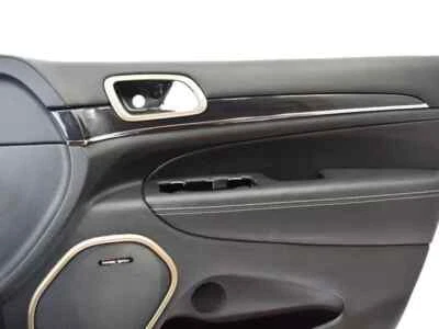 Conjunto de panel de moldura de puerta genuino Mopar 2015-2017 Jeep Grand Cherokee 6AA001X9AC Foto 1 de 4